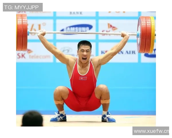 举重运动员的坚持与突破：从训练到赛场的力量之路